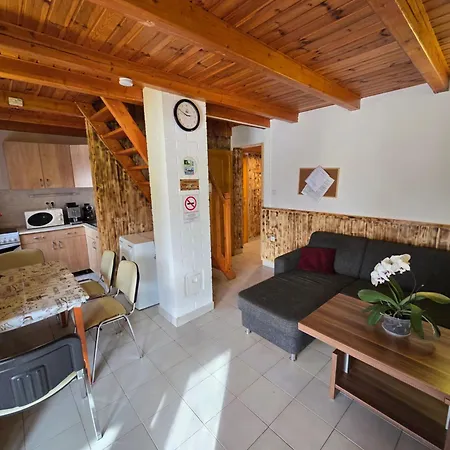 Adler Vendeghaz Horgasz Nyaralo Holiday home Gyomaendrod